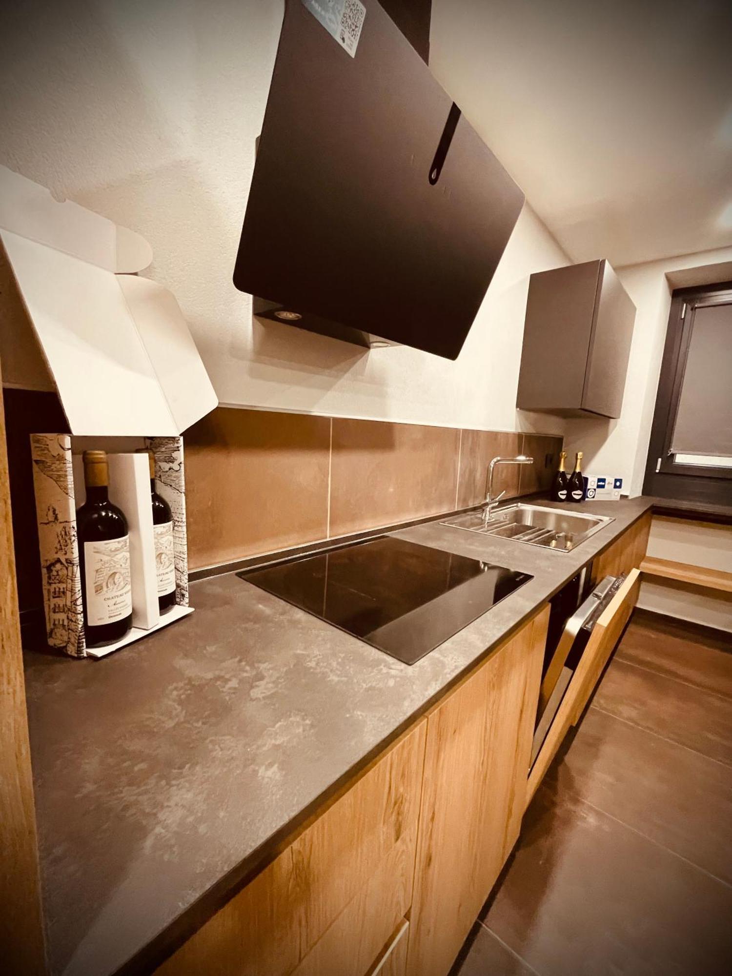 Alpine Hut Apartment Pont-Saint-Martin Luaran gambar