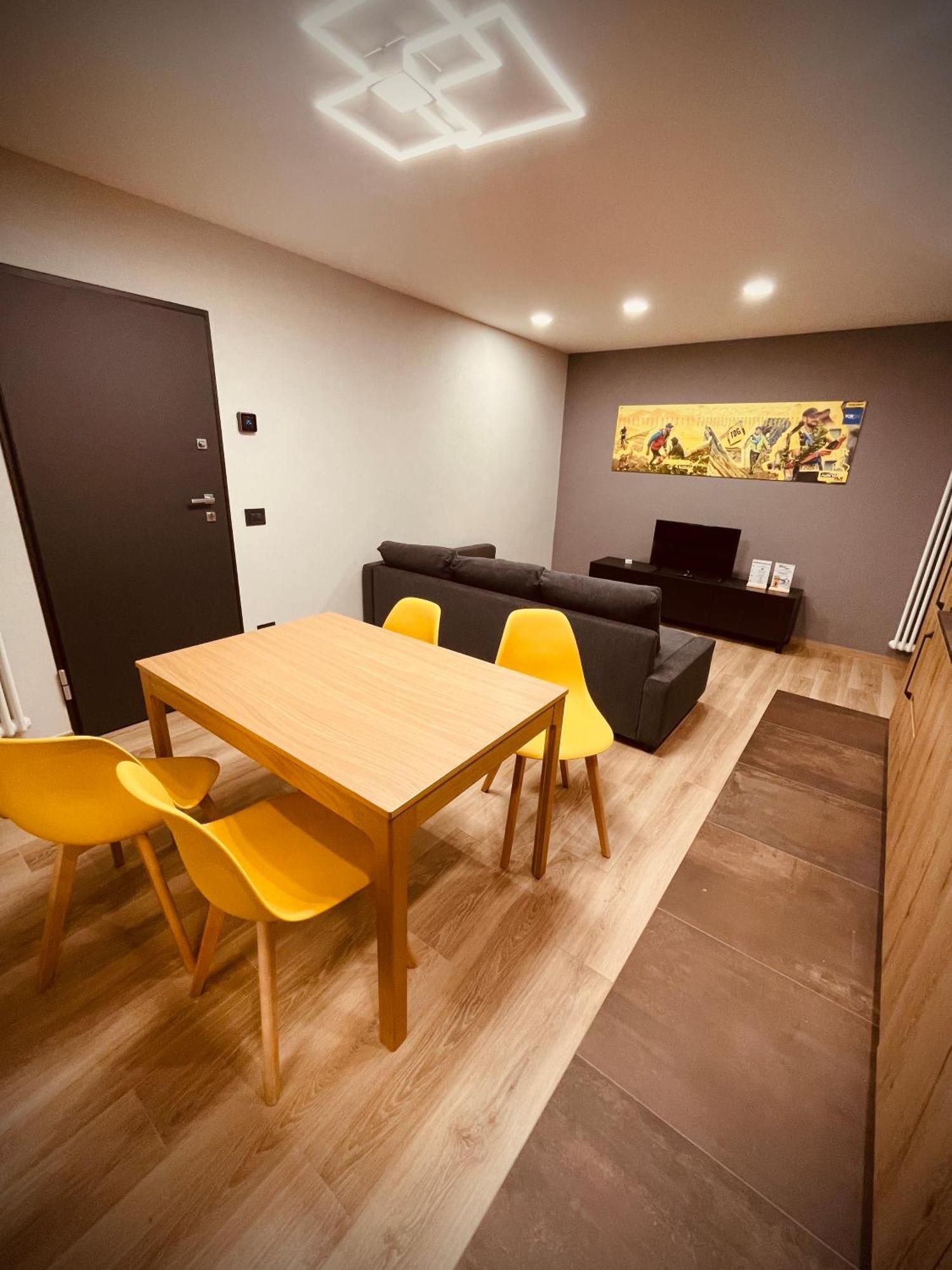 Alpine Hut Apartment Pont-Saint-Martin Luaran gambar